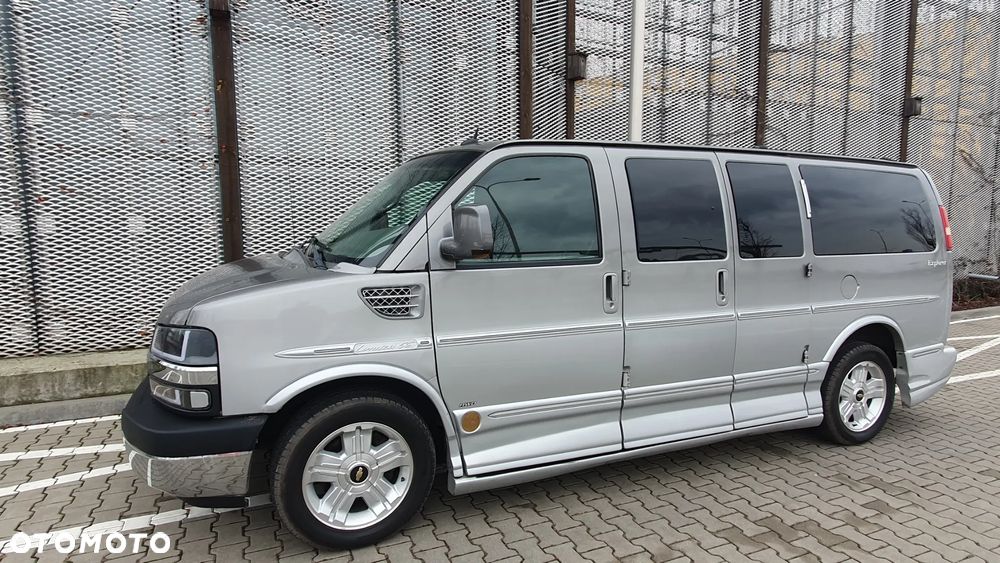 Chevrolet Express - 4