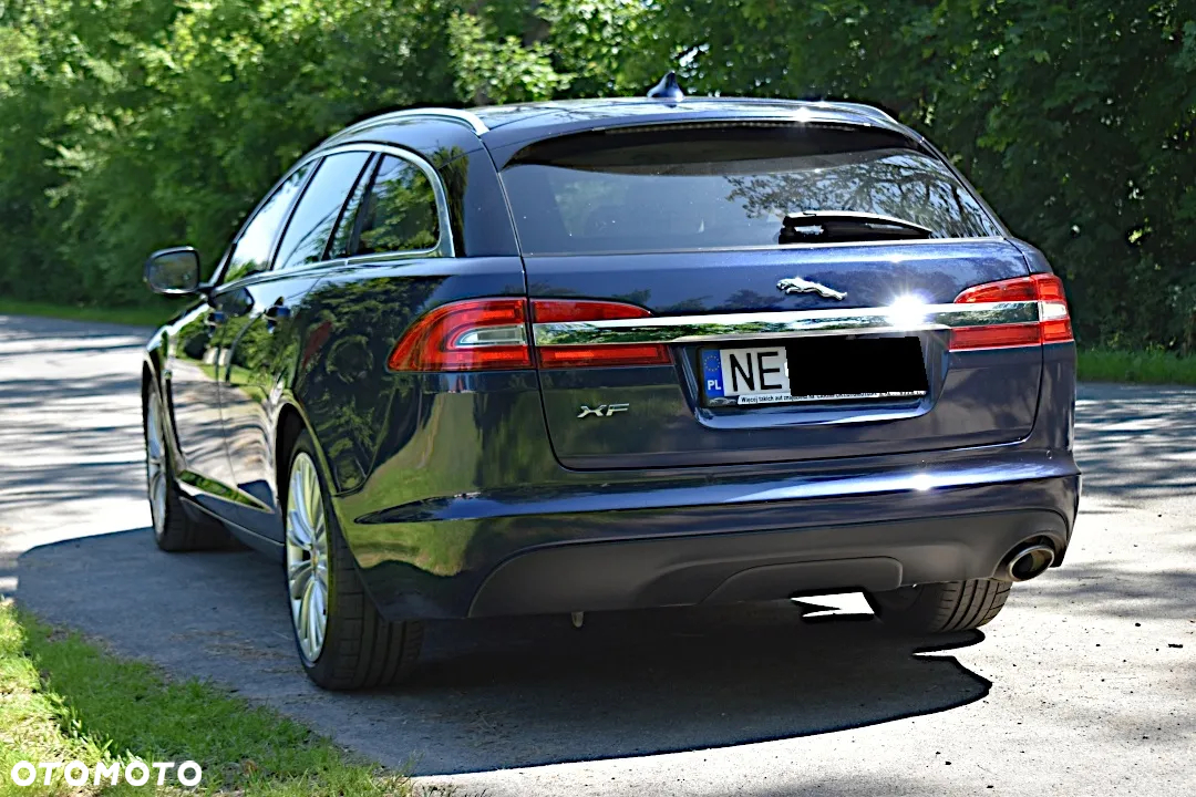 Jaguar XF 2.2 D Premium Luxury - 15