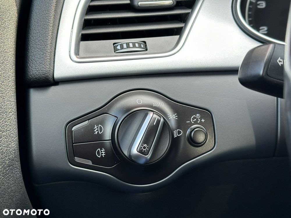 Audi A4 Limousine 1.8 TFSI quattro Attraction - 27