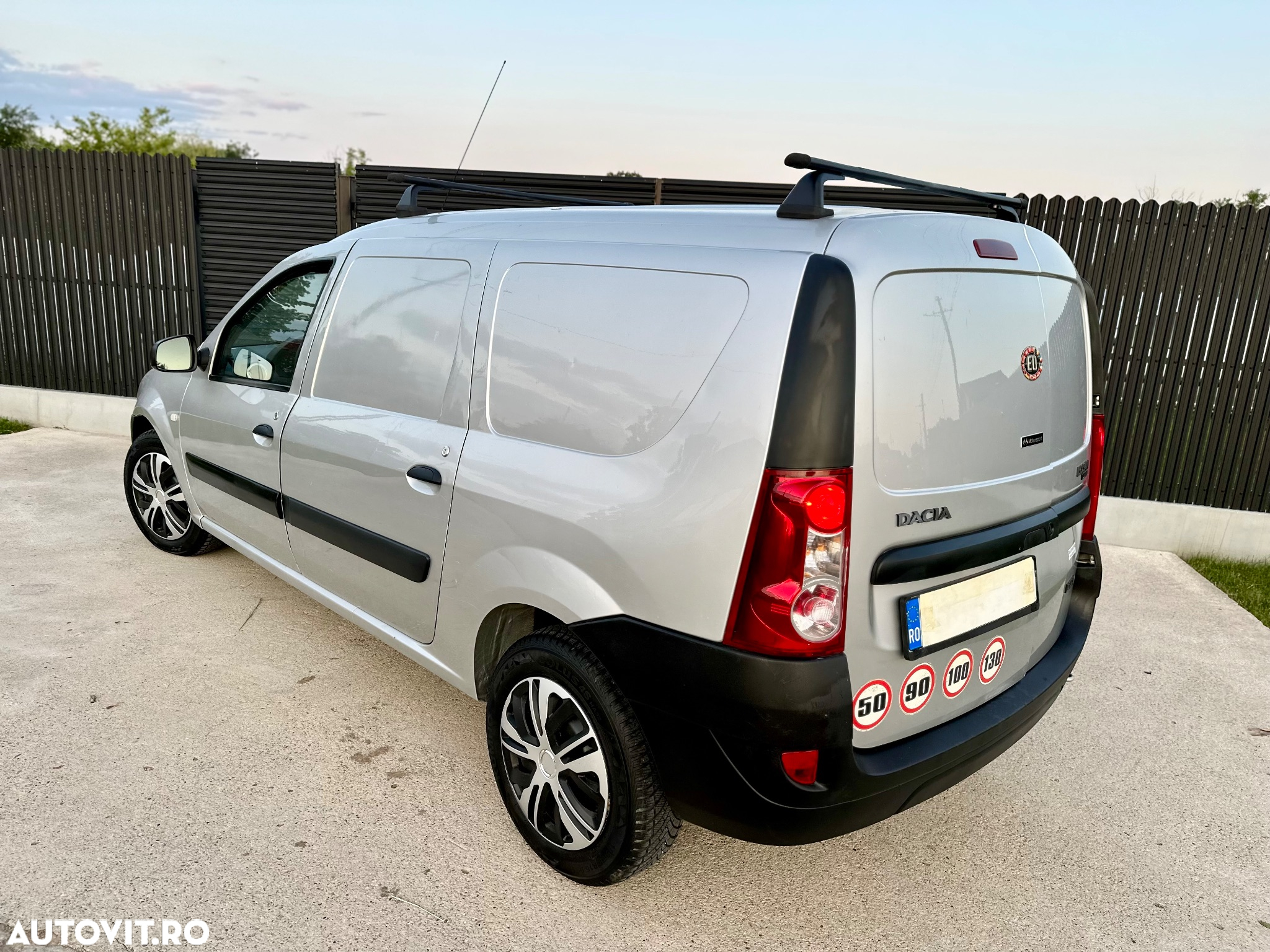 Dacia Logan Van - 25