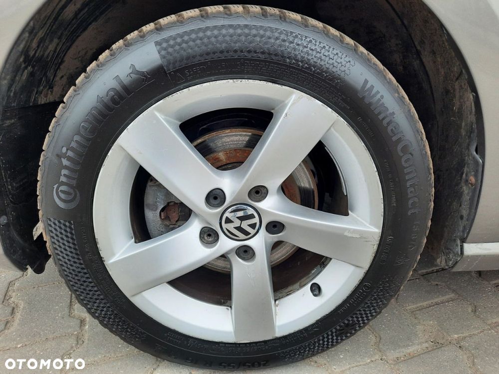 Volkswagen Golf - 11