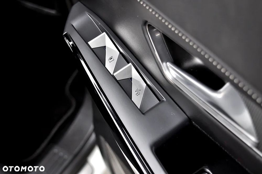 DS Automobiles DS 7 Crossback - 24