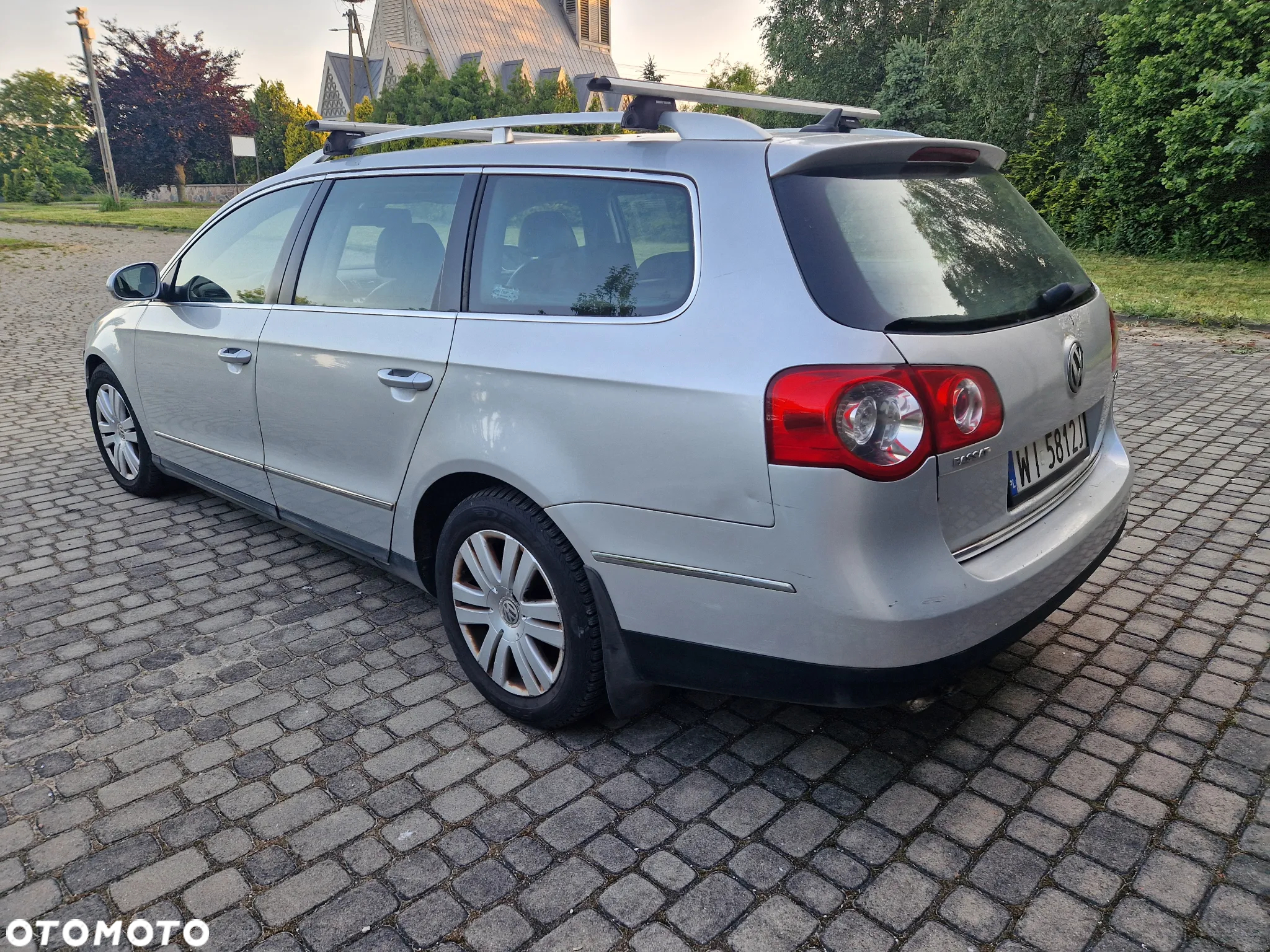 Volkswagen Passat - 4