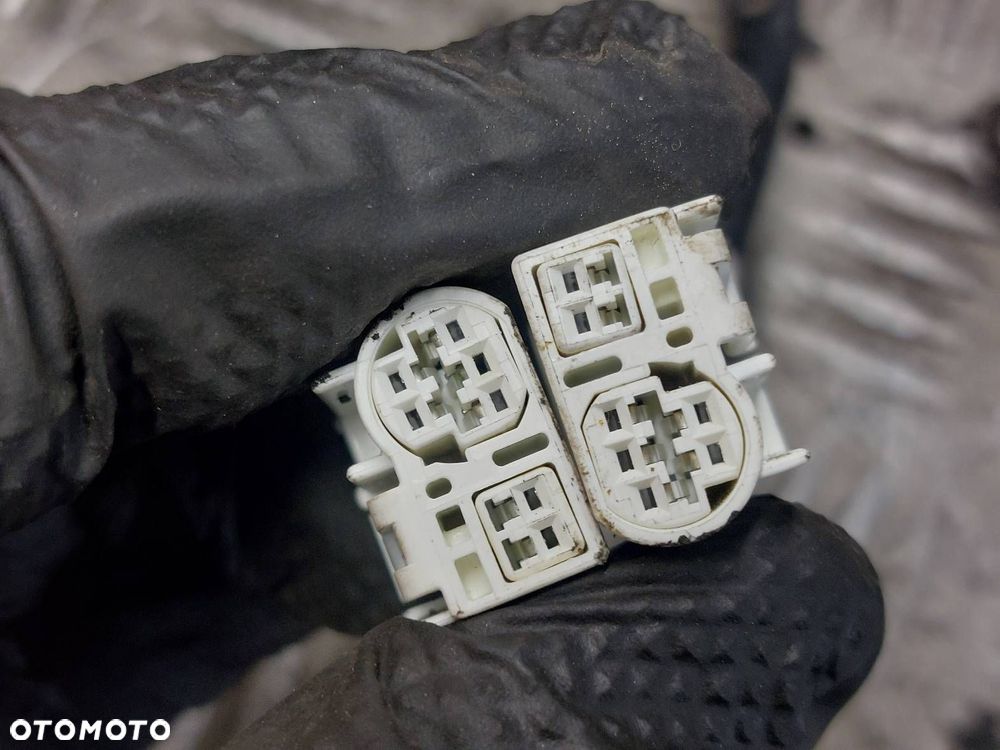 LUSTERKO LEWE + PRAWE ELEKTRYCZNE TOYOTA AVENSIS T25 1E5 7 PIN EU - 5