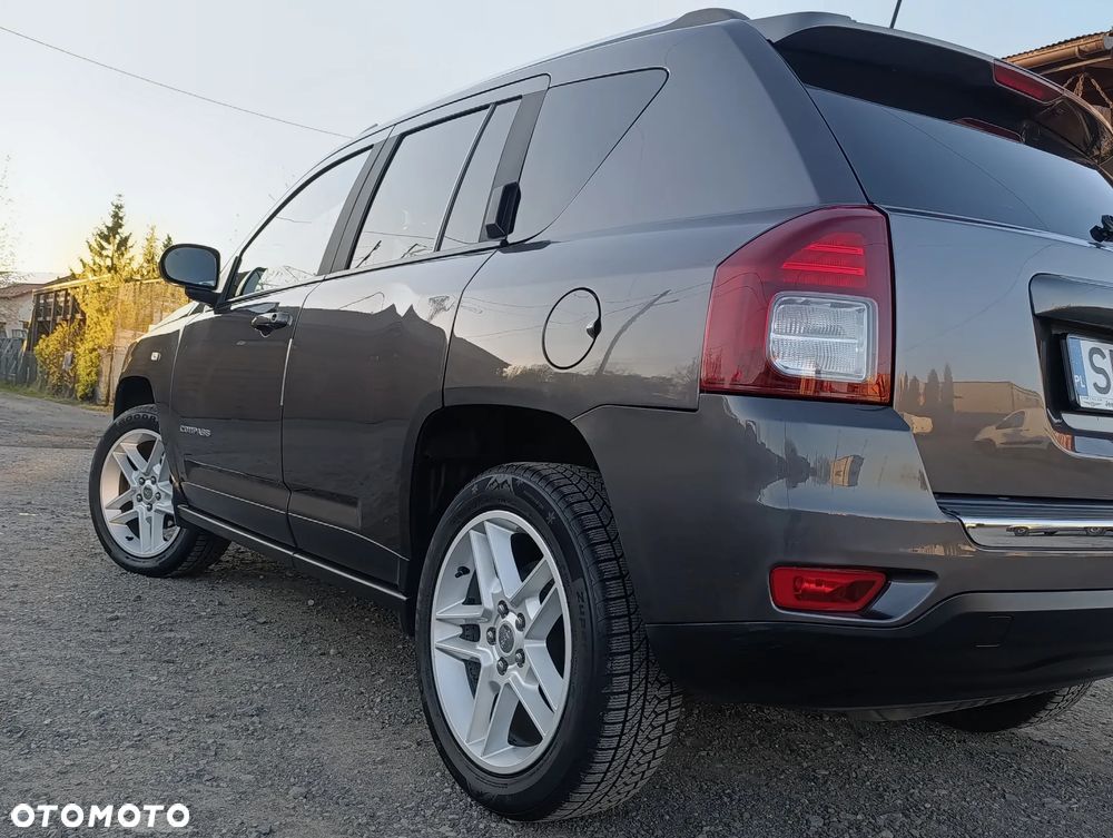 Jeep Compass 2.0 4x2 Limited - 27
