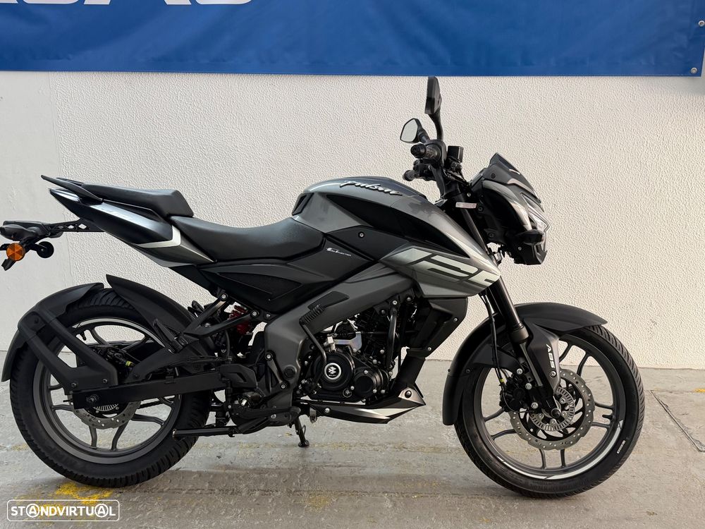 Bajaj Pulsar NS NS125 - 13