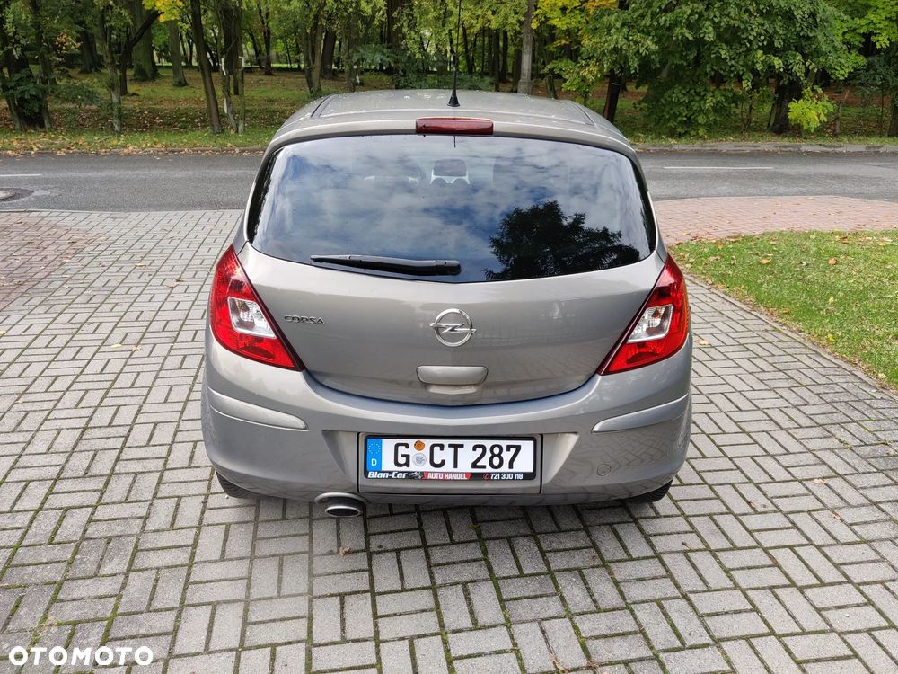 Opel Corsa 1.4 16V 150 Jahre - 6