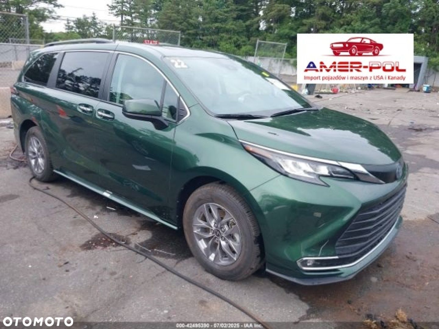 Toyota Sienna - 1