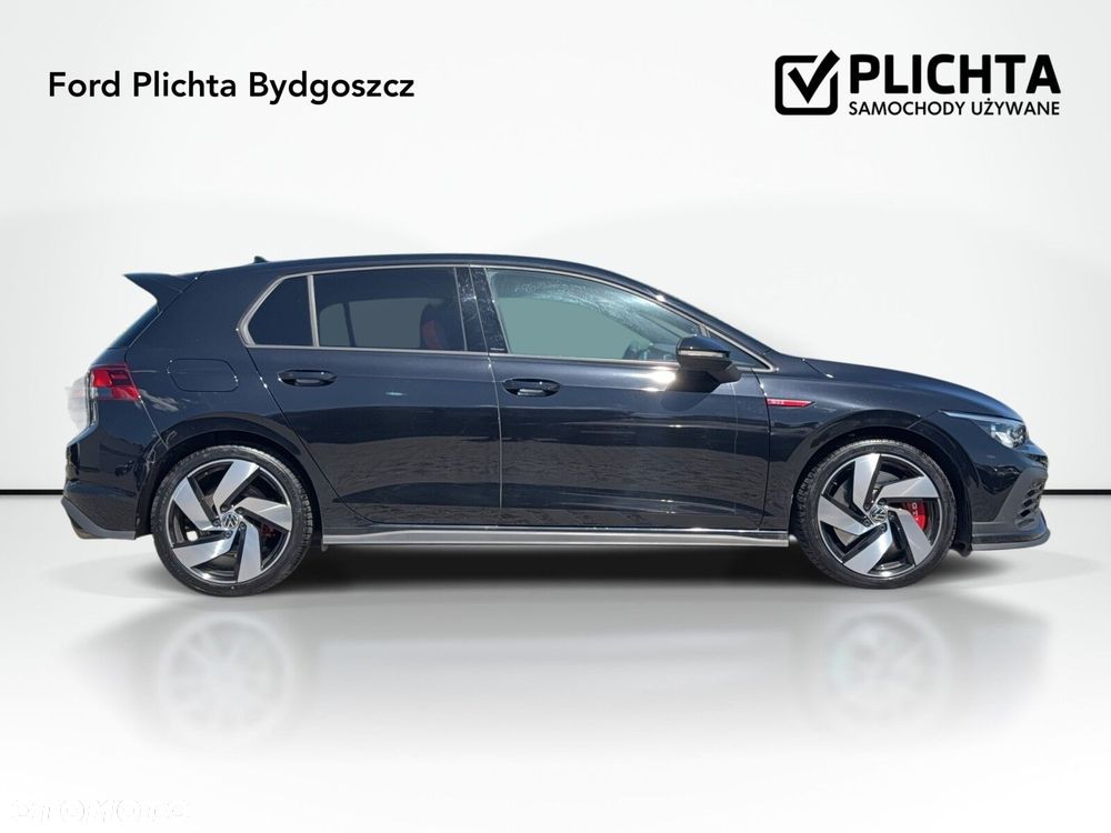 Volkswagen Golf - 5