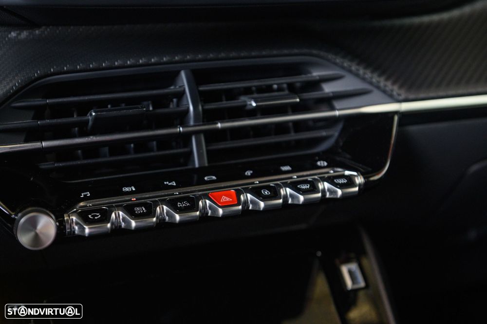 Peugeot 2008 1.2 PureTech Allure - 42