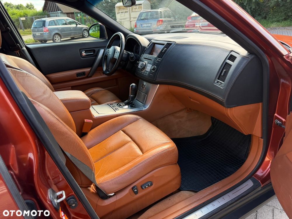 Infiniti FX - 33