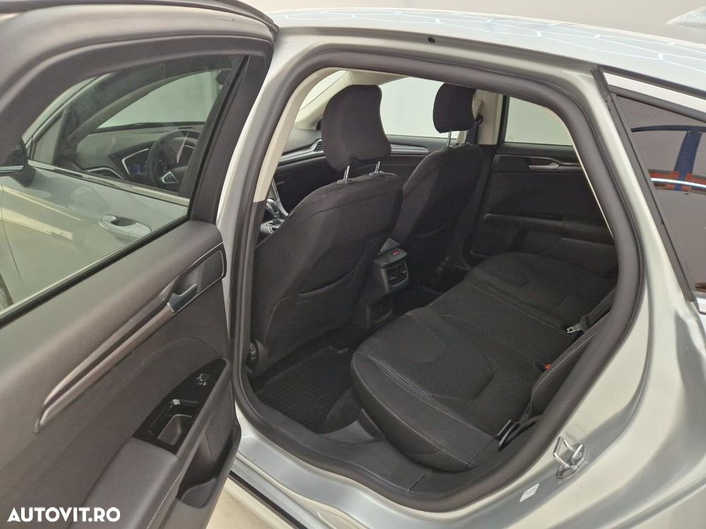 Ford Mondeo 2.0 HEV Titanium - 5