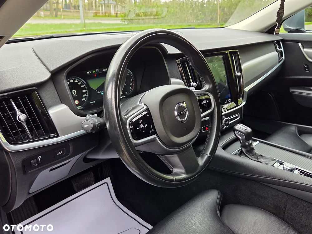 Volvo V90 D3 Geartronic Momentum Pro - 26