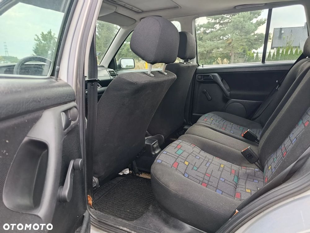 Volkswagen Golf 1.9 TDI - 12