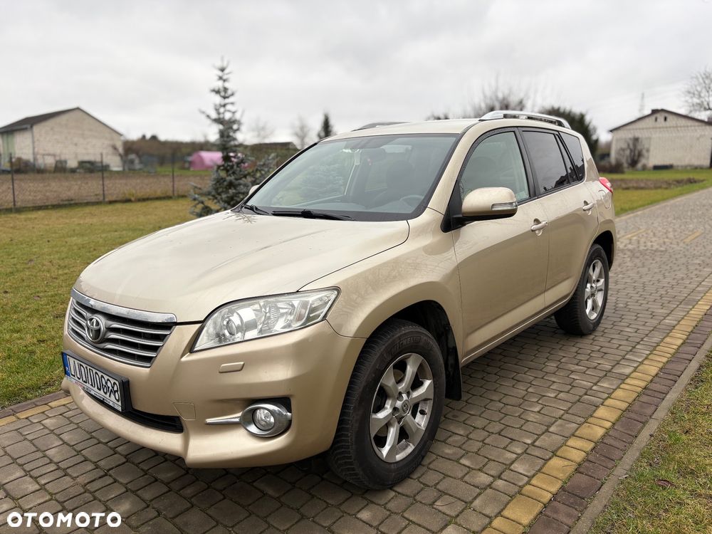 Toyota RAV4 - 1