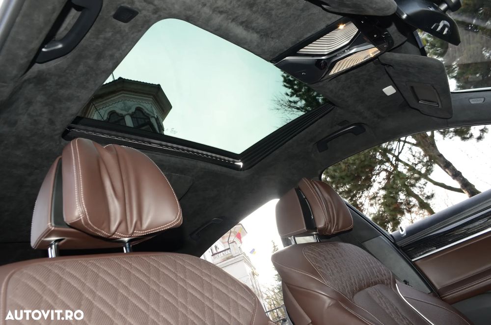 BMW Seria 7 750i xDrive - 30