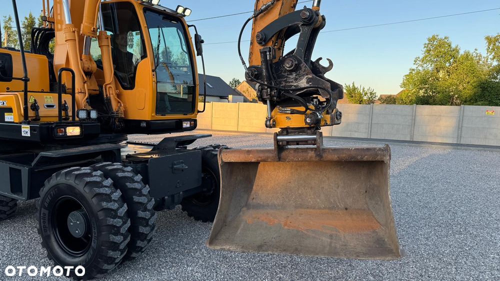 Hyundai Robex 140 - 17