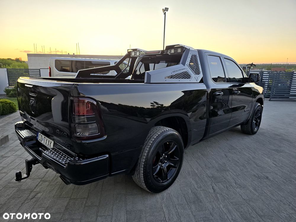Dodge RAM - 8