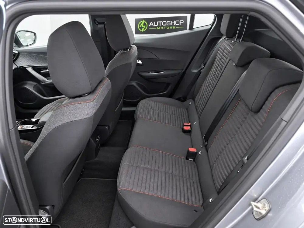 Peugeot e-2008 - 10