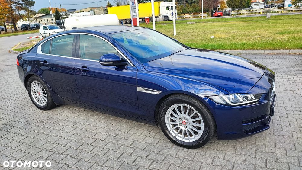 Jaguar XE E-Performance Prestige - 3