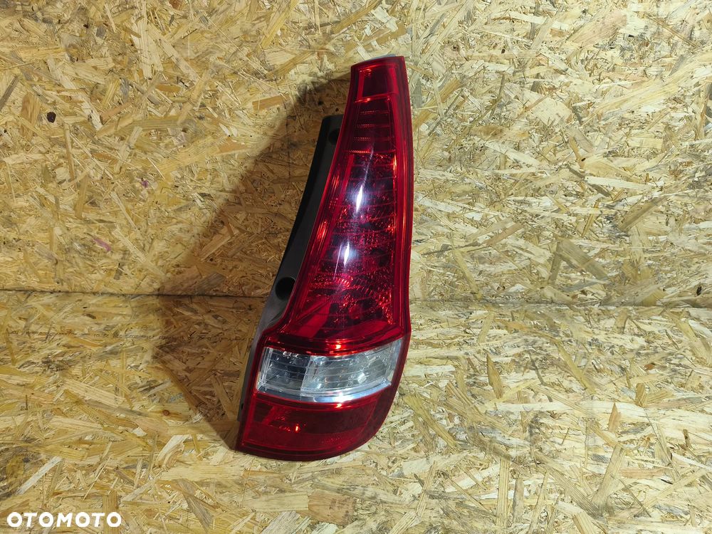 LAMPA TYŁ TYLNA PRAWA HYUNDAI I30 I KOMBI - 1