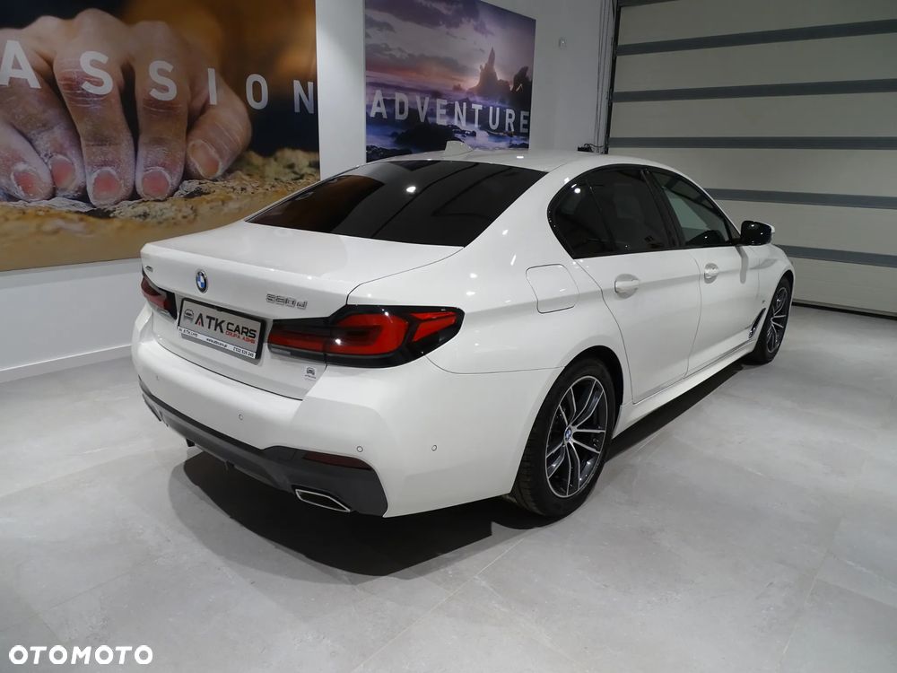 BMW Seria 5 520d xDrive MHEV M Sport sport - 4