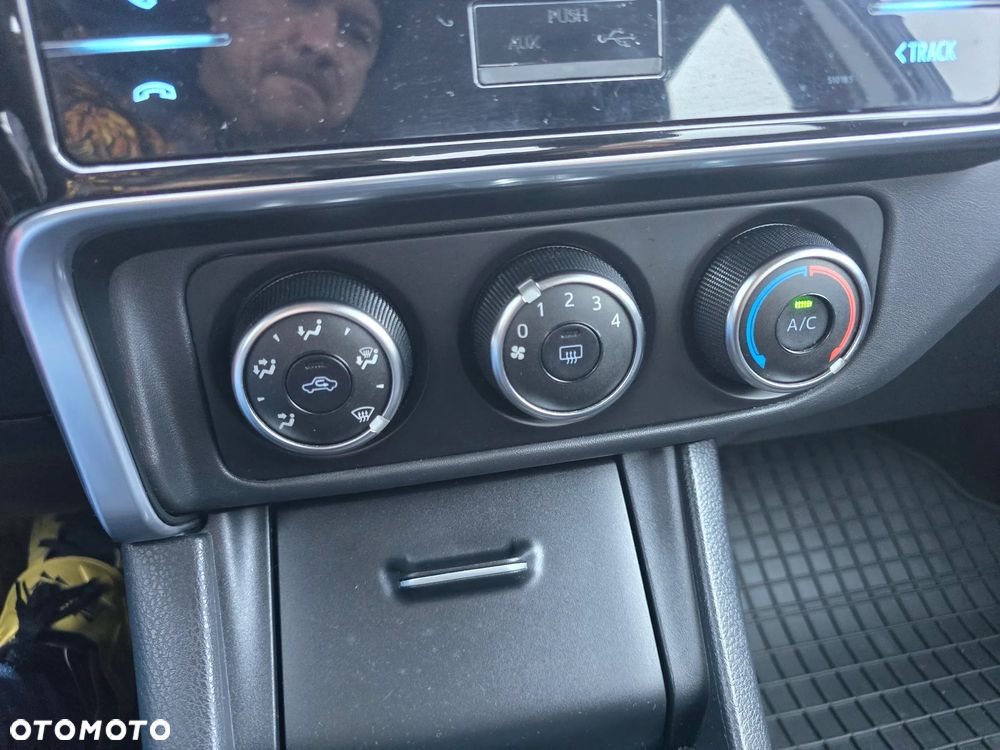 Toyota Corolla 1.6 Active EU6 - 26