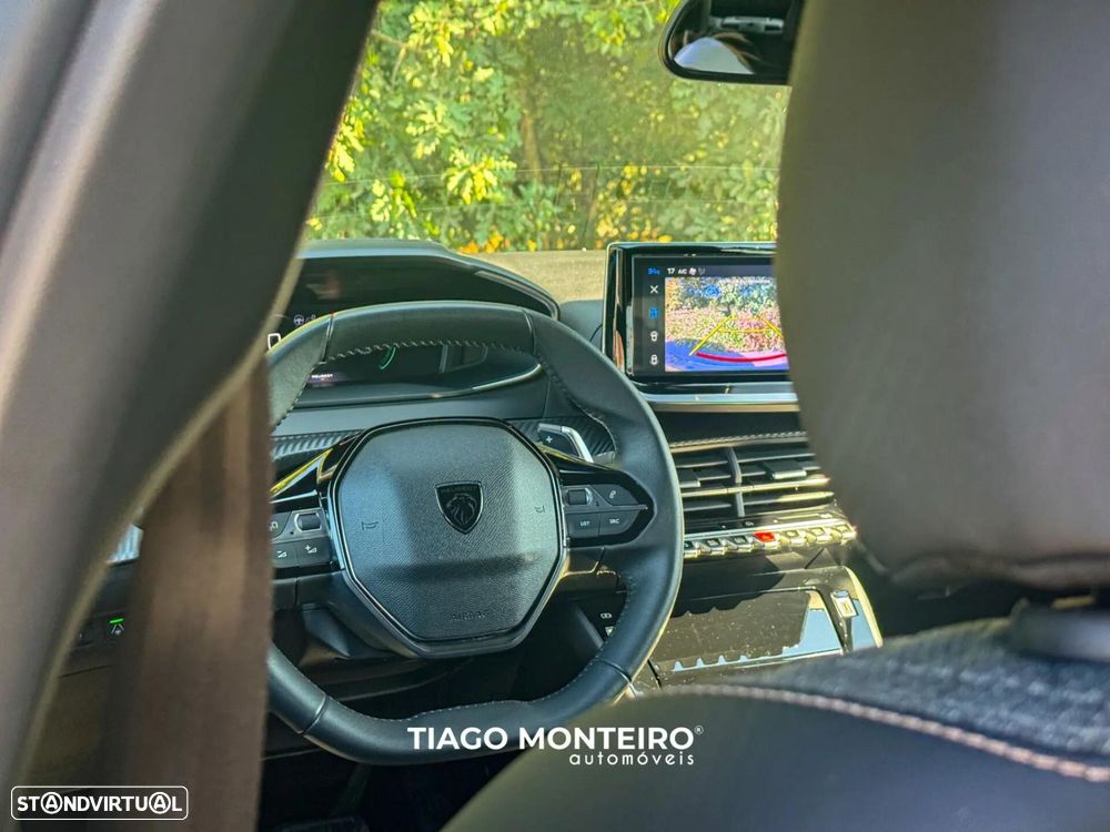 Peugeot 2008 1.2 Hybrid Allure e-DCS6 - 33