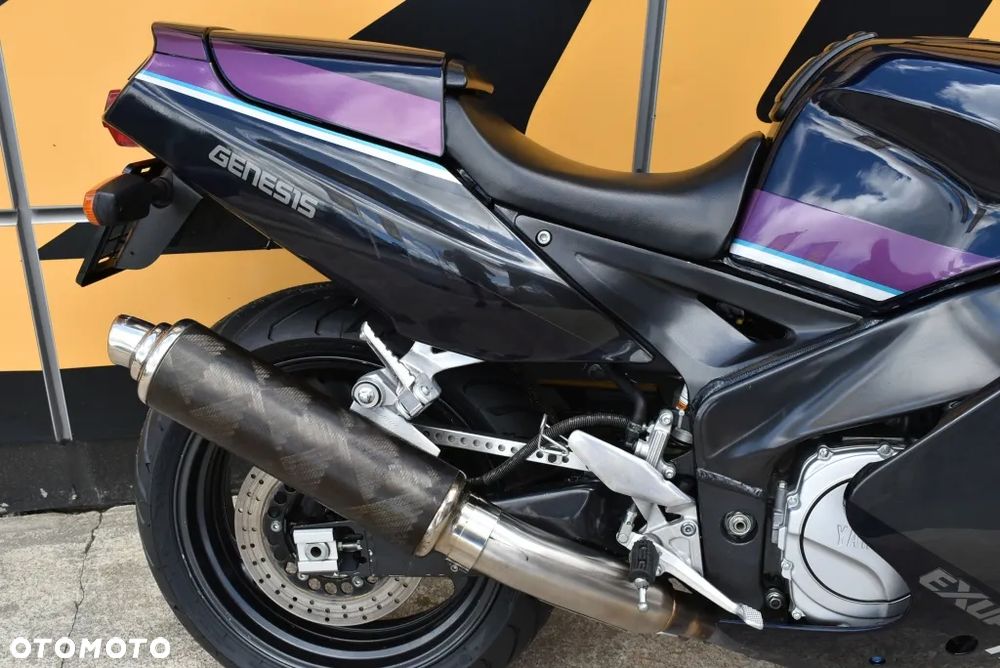 Yamaha FZR - 6