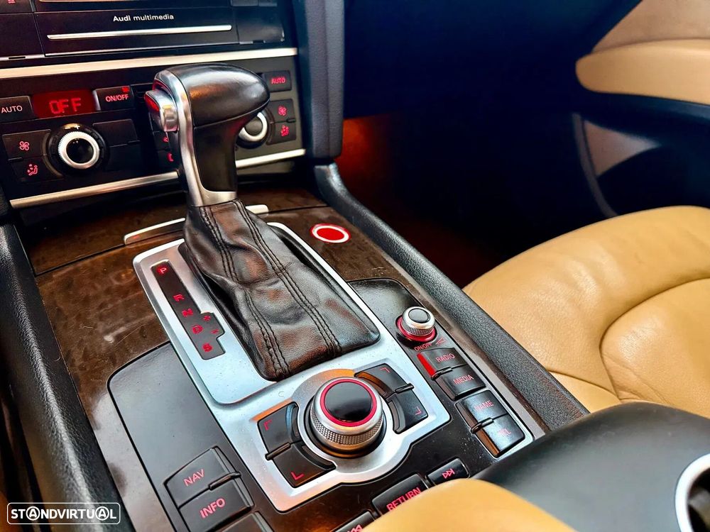 Audi Q7 3.0 V6 TDi quattro Tiptronic - 6
