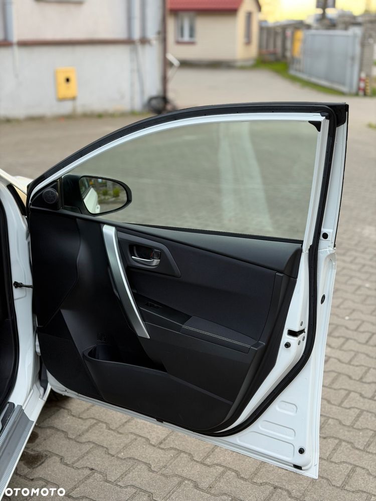 Toyota Auris - 15