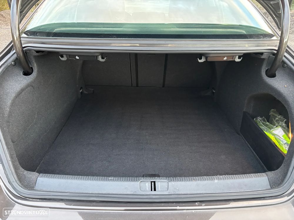 VW CC 2.0 TDI BlueMotion - 9