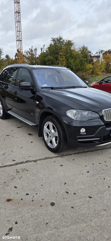 BMW X5 4.8i - 1
