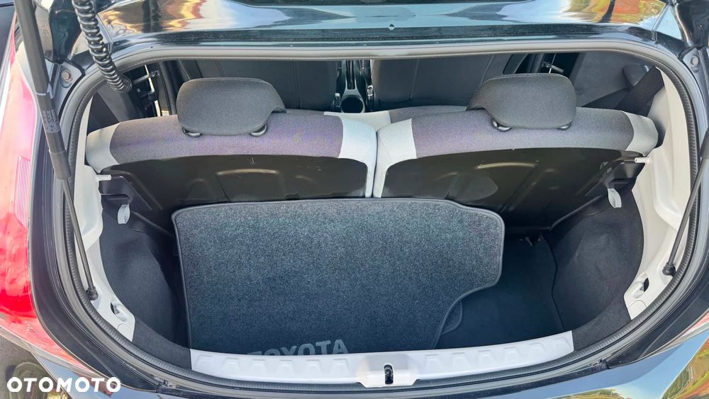 Toyota Aygo x-play Edition-S - 12