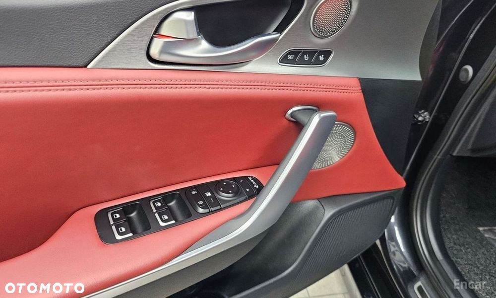 Kia Stinger - 29