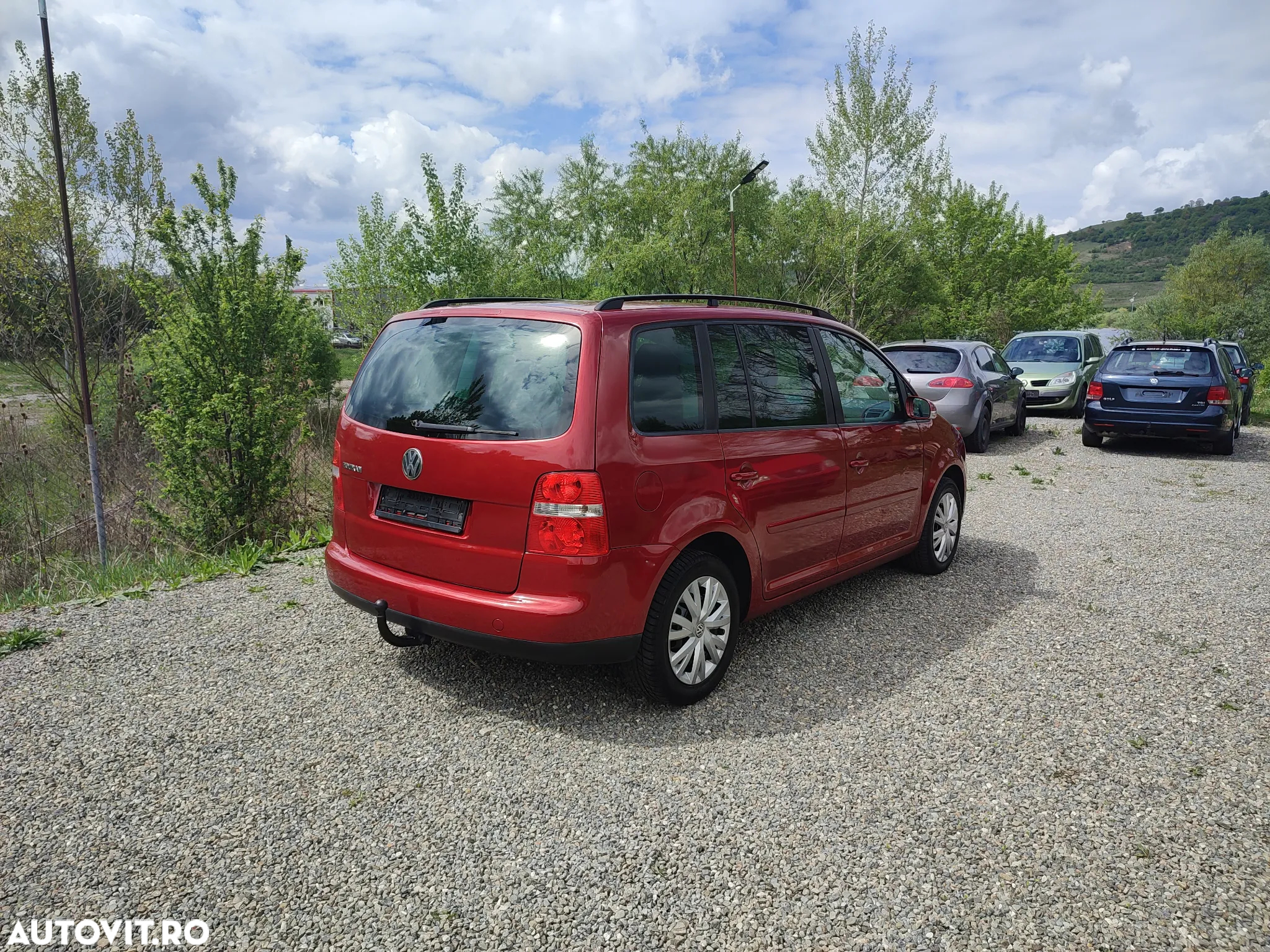 Volkswagen Touran 1.6 Conceptline - 4