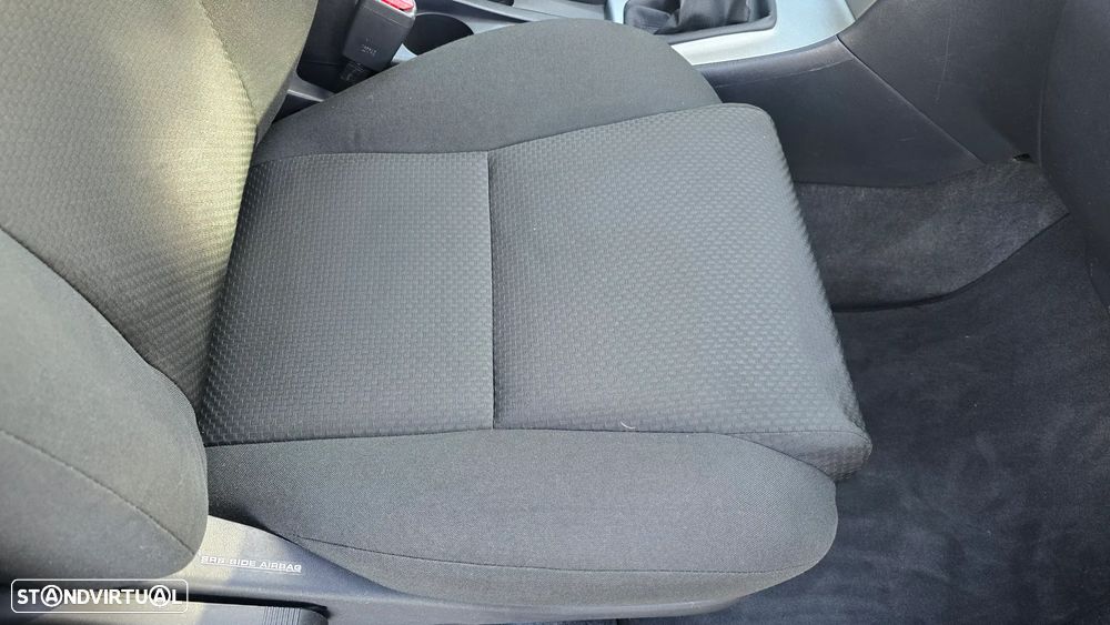 Toyota Corolla 1.4 D-4D Sol - 28