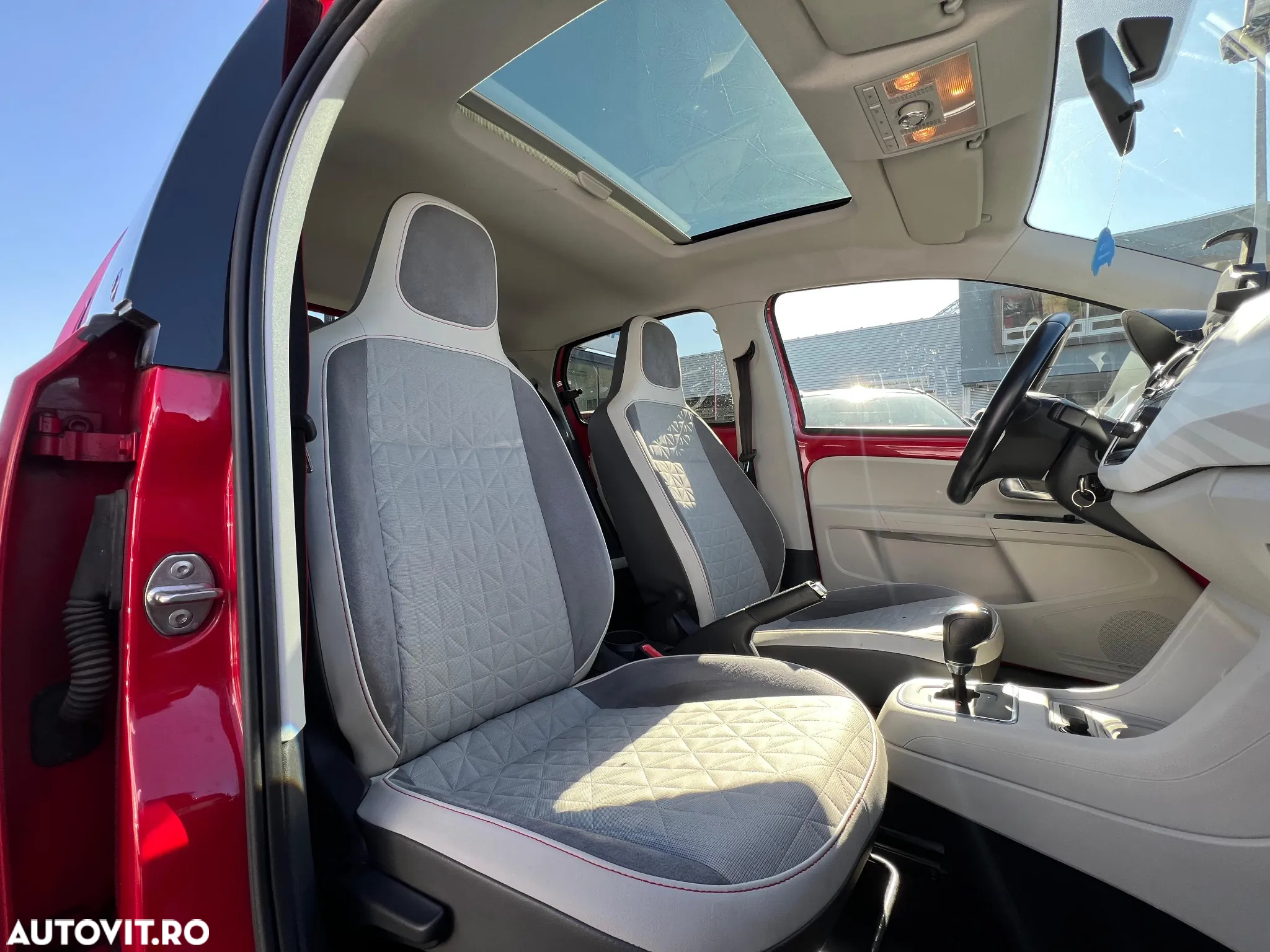 Volkswagen up! 1.0 BMT MPI High Aut. - 13