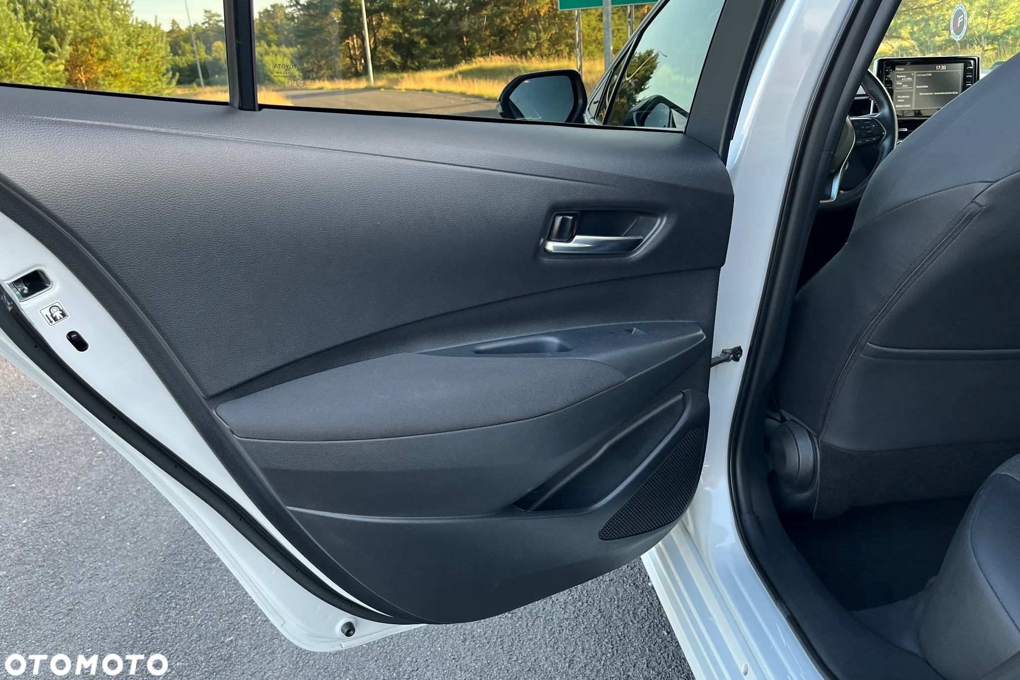 Toyota Corolla 1.6 GR Sport - 33