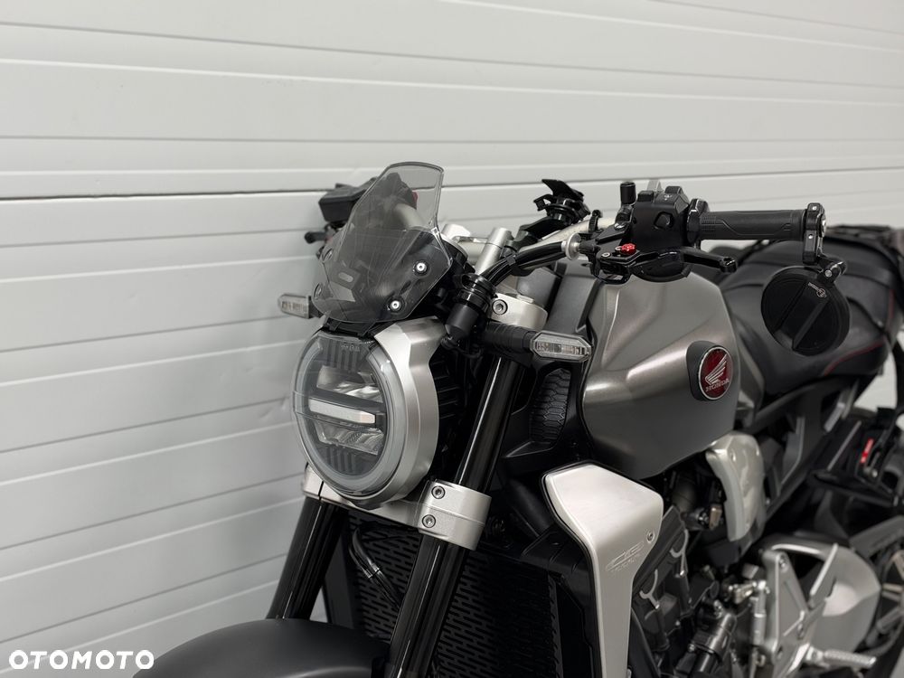 Honda CB - 32