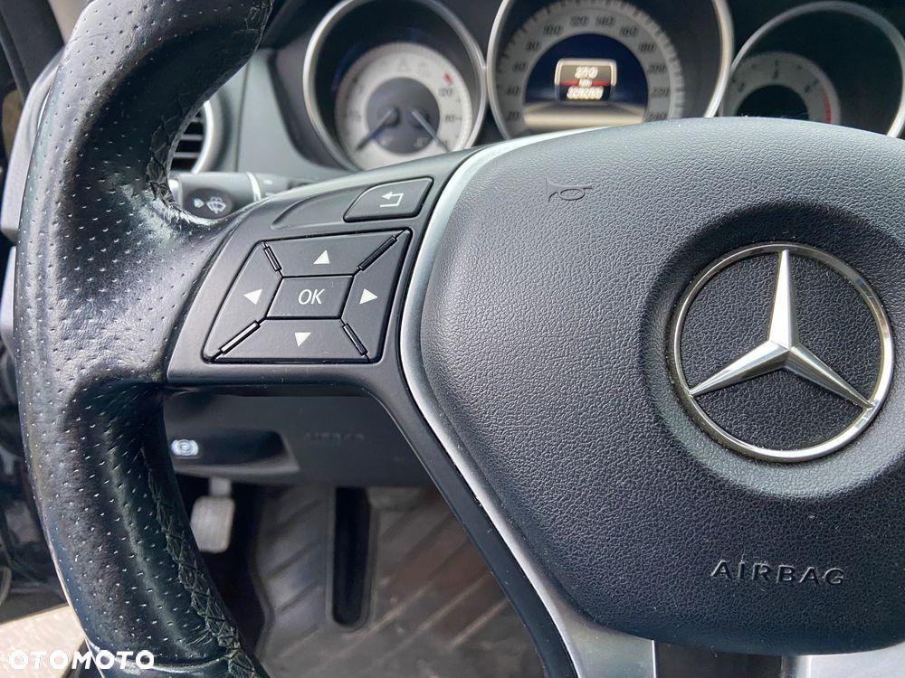 Mercedes-Benz Klasa C 220 CDI DPF BlueEFFICIENCY Avantgarde Edition - 18