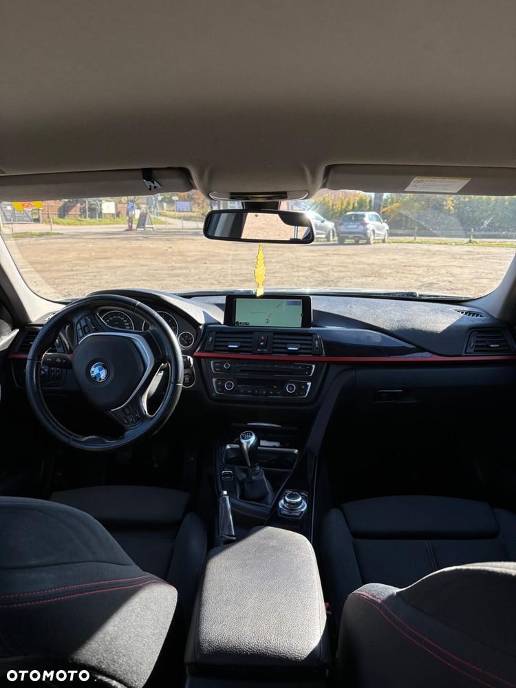 BMW Seria 3 318d Sport Line - 4