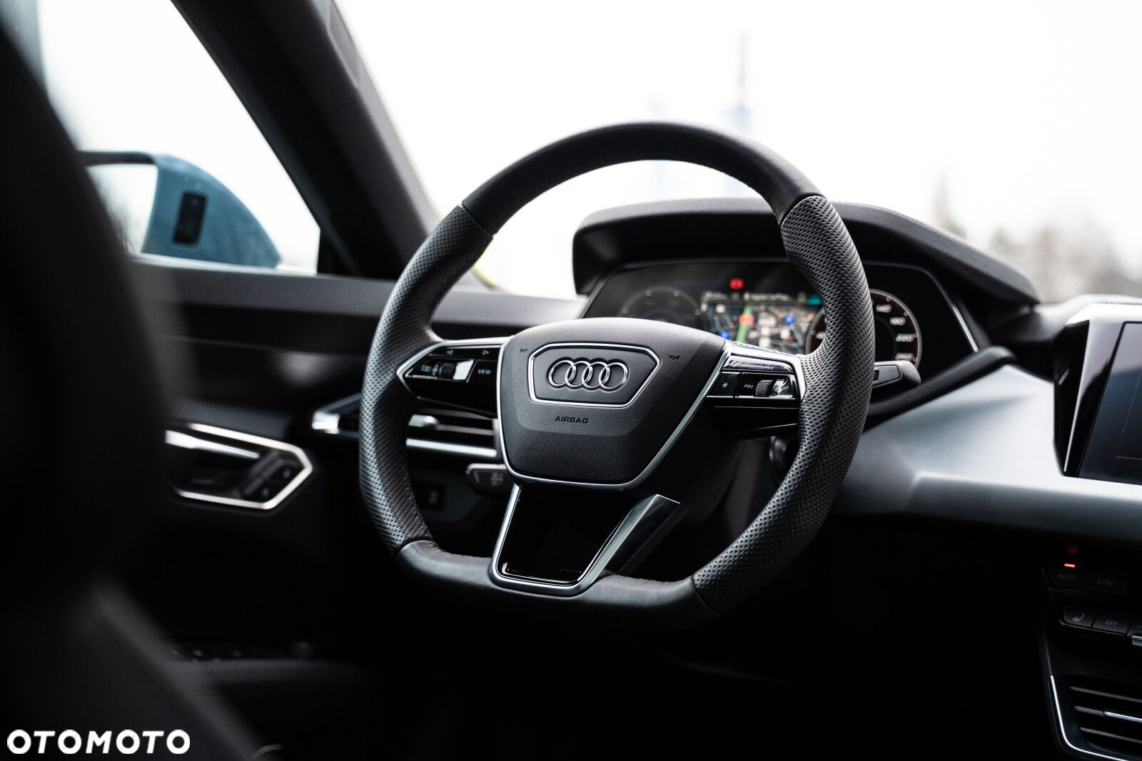 Audi e-tron GT - 15