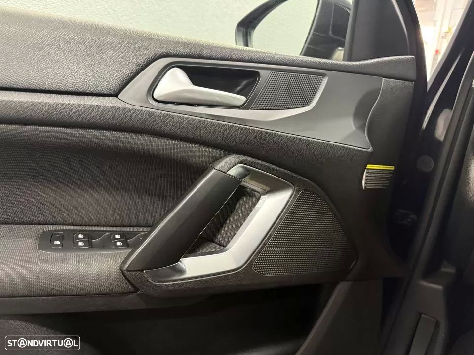 Peugeot 308 BlueHDi 130 EAT8 Allure Pack - 13