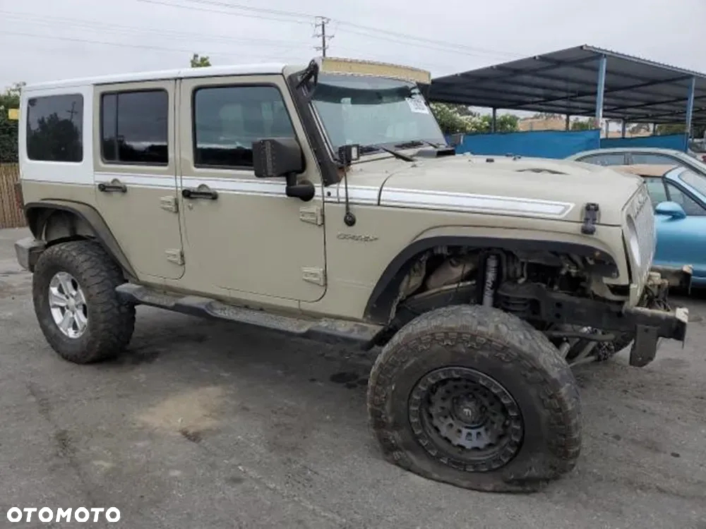 Jeep Wrangler 3.6 Unlim Sahara - 2