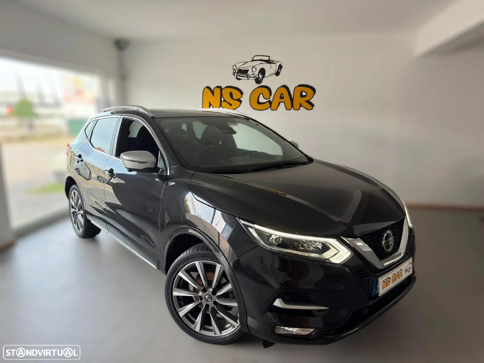 Nissan Qashqai 1.3 DIG-T N-Connecta J18 - 1