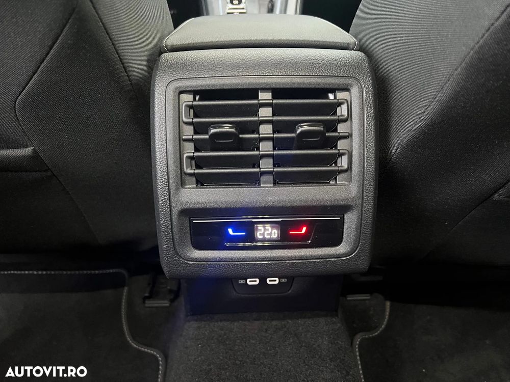 Volkswagen Golf 1.5 eTSI DSG MHEV Life - 21