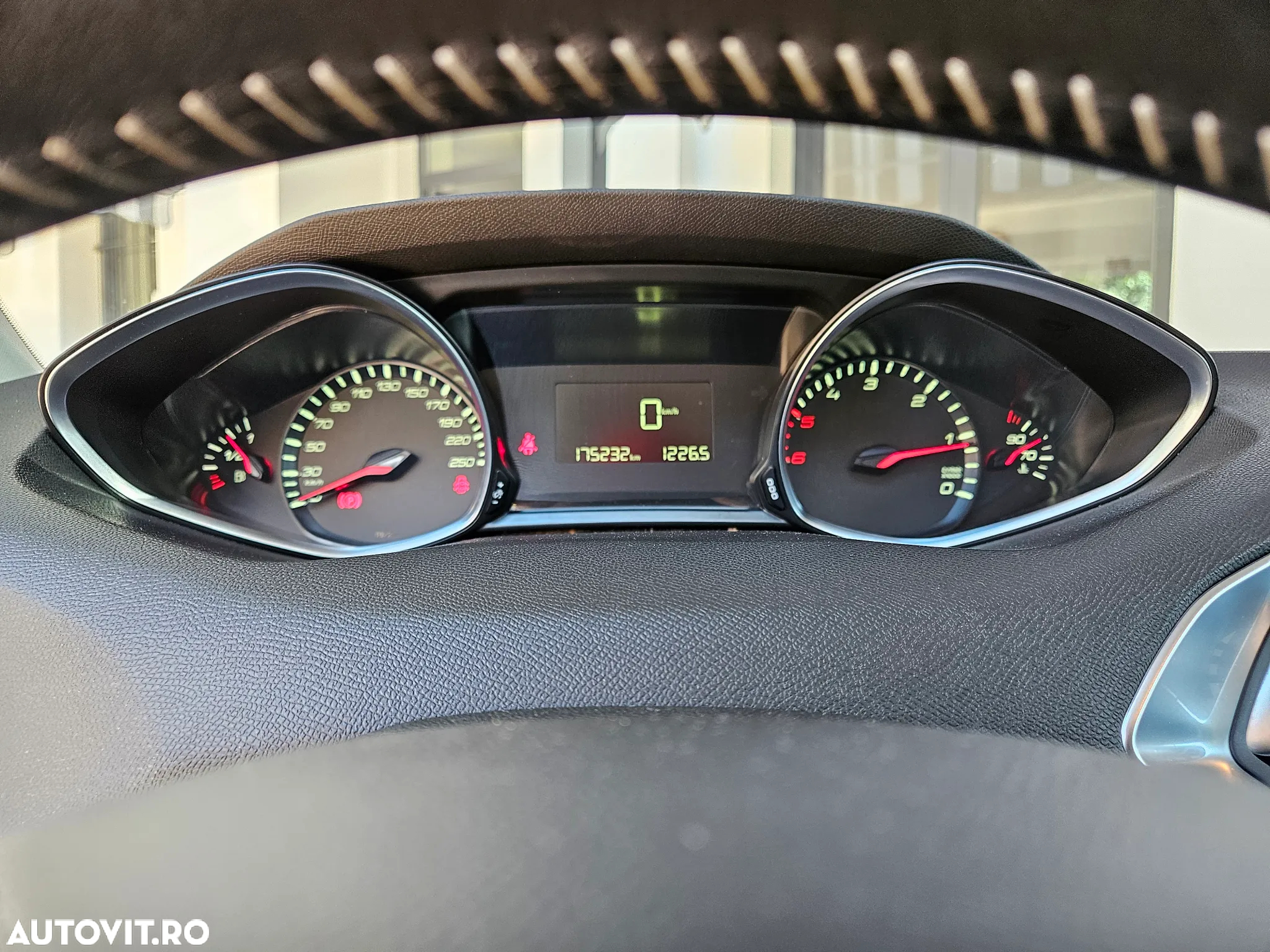 Peugeot 308 1.6 e-HDI FAP STT Active - 21