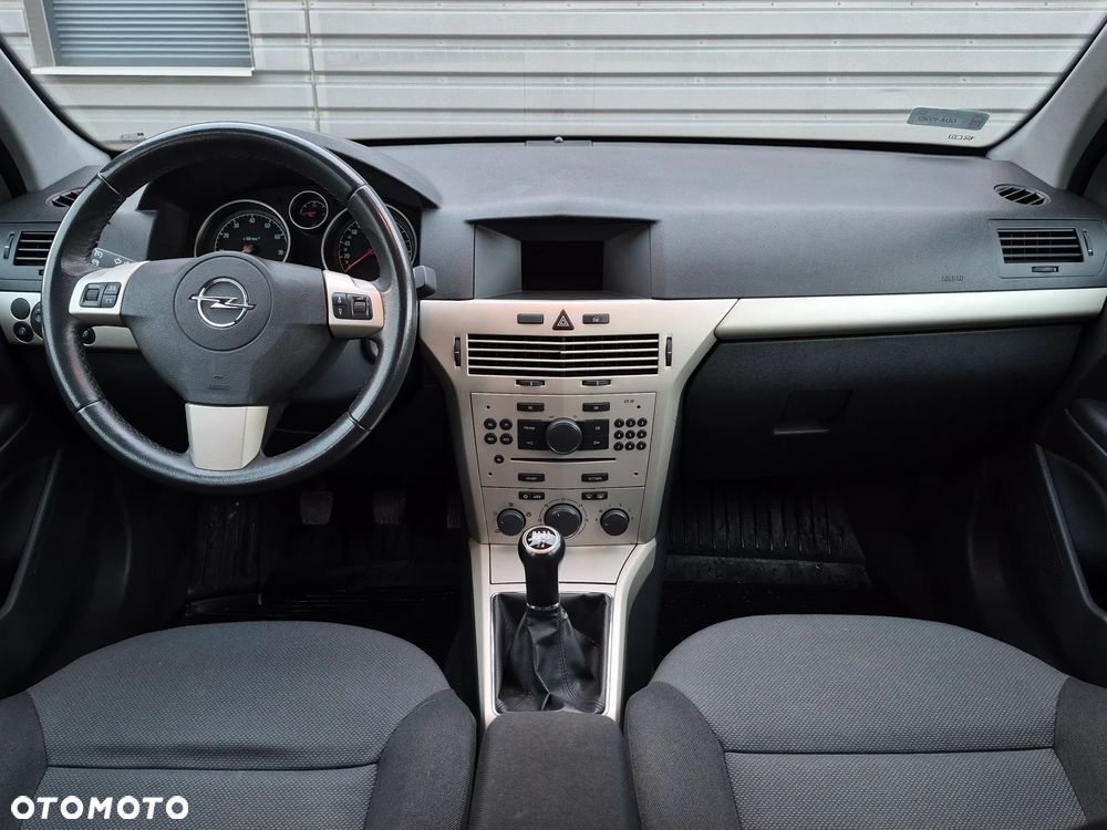 Opel Astra 1.6 Innovation - 15