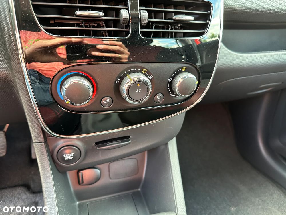 Renault Clio - 15
